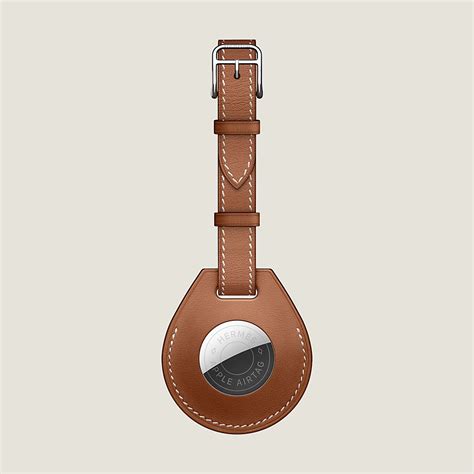 airtag hermes luggage tag|Hermes AirTag luggage bag.